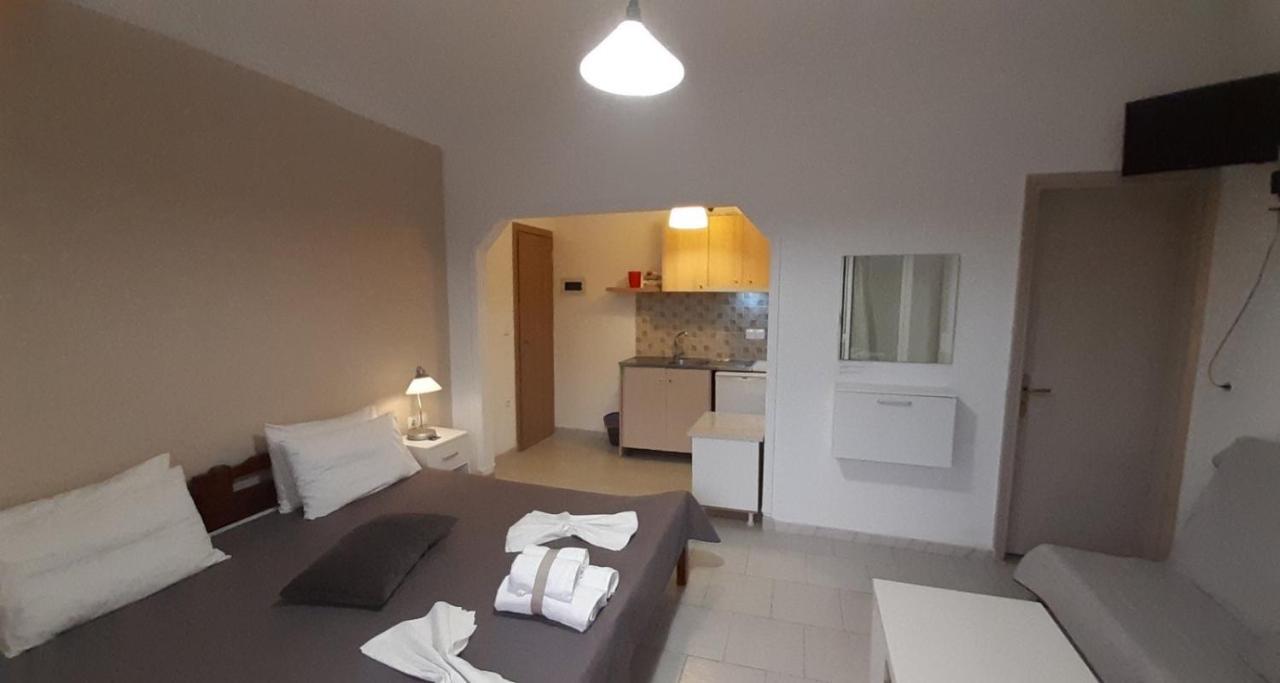 Giota Rooms Arkoudi Extérieur photo